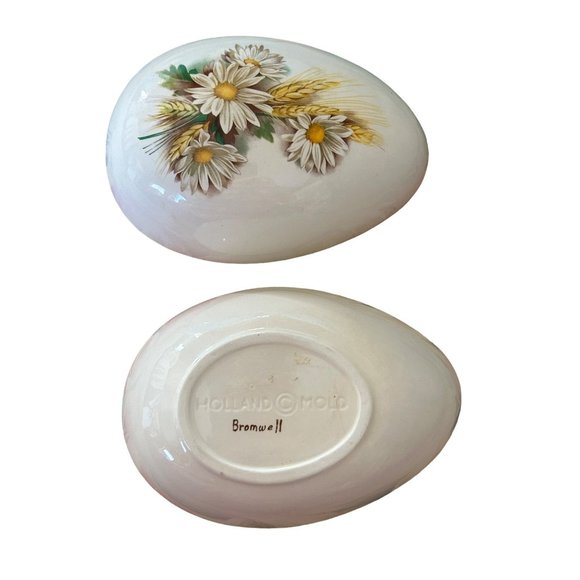 Vintage Ceramic Easter Egg Candy Dish - Signed by Bromwell - Picture 4 of 6
